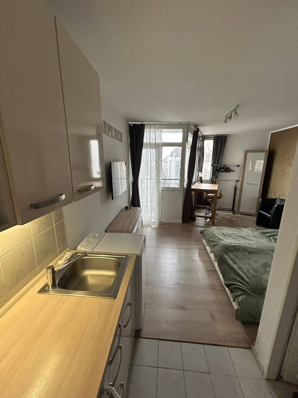 Studio meublé – Bd des Canuts, Lyon 4ᵉ - Image 3